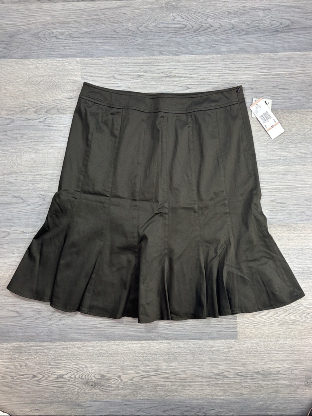Anne‎ Klein Ruffle Hem Skirt - size 12 NWT